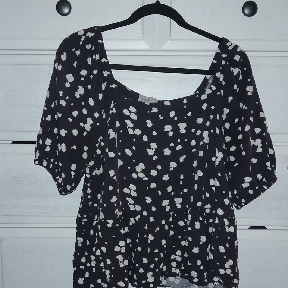 Women's Black and White Patterned Top